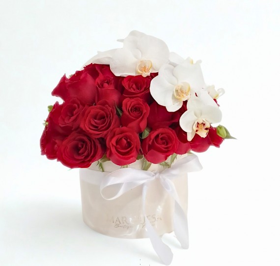 Amor e Orquídea 25 Rosas